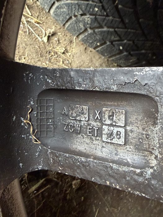 Roti de iarna Volvo XC60 5X108 cu cauciucuri 235/65/17