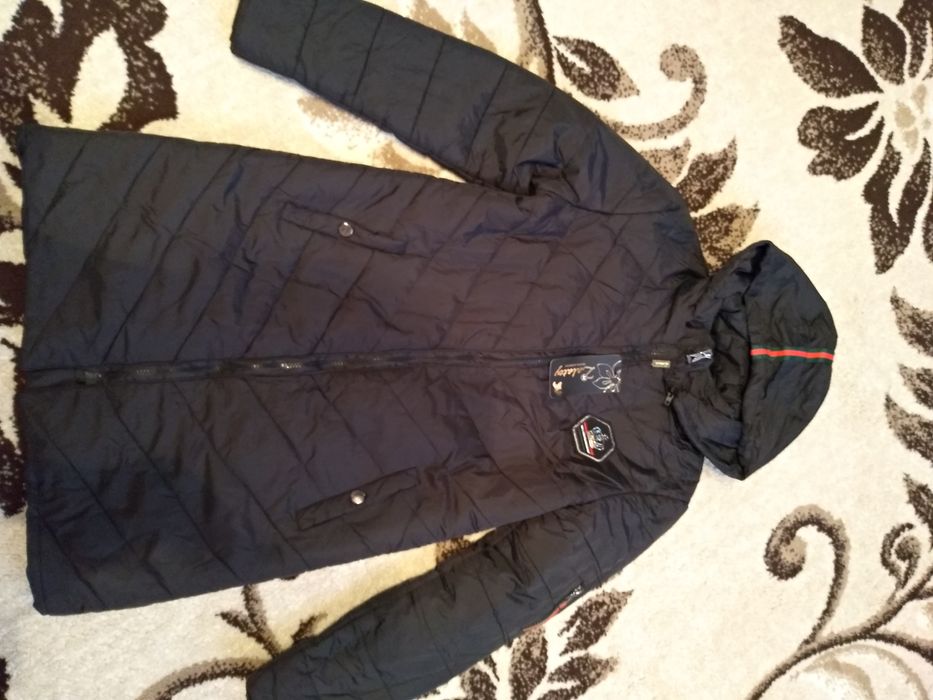 Продам куртку осень-весна