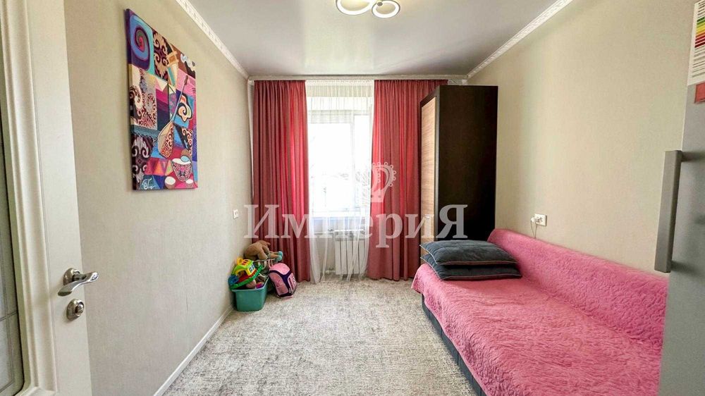 Продам 4 комн Акбота Империя