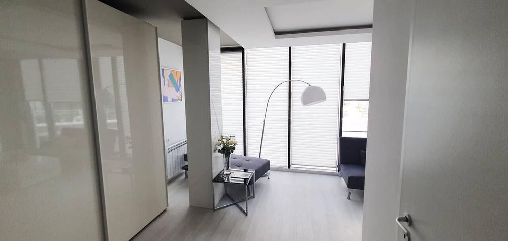 Дава се под наем Двустаен апартамент в Бургас, Лазур - 90 кв.м за 765 € - Снимка #2