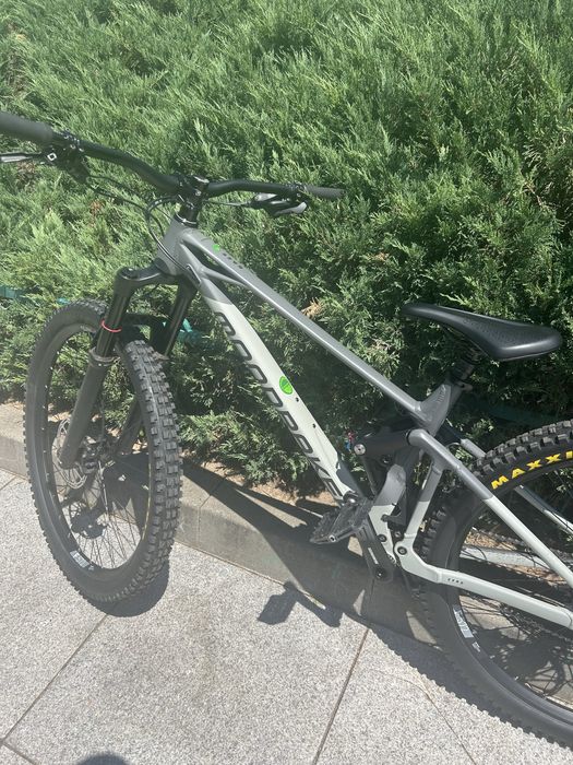 Bicicleta MTB Mondraker raze 2024 cu garantie