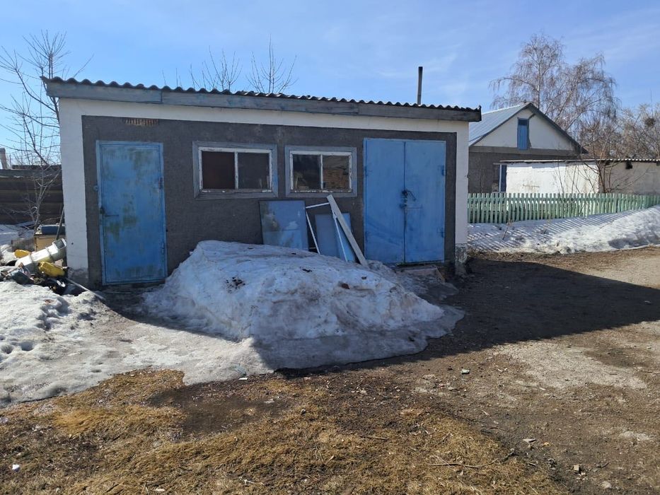 Үй сатылады тез арада!