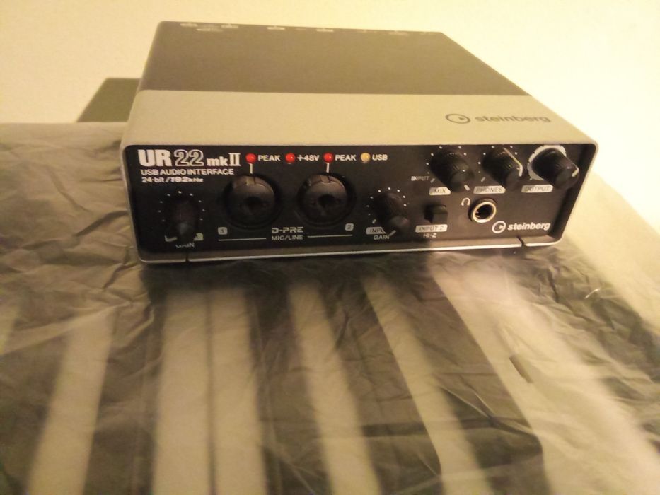 Komplete Kontrol A49 + Steinberg UR22 mk2