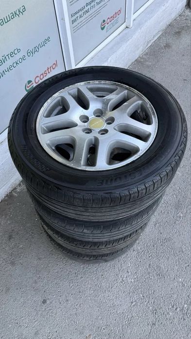 Продам колеса с летней резиной