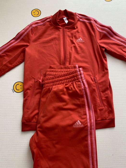Adidas дамски екип
