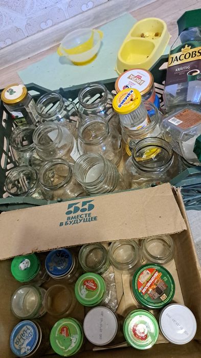 Продам банки для варений, солений.