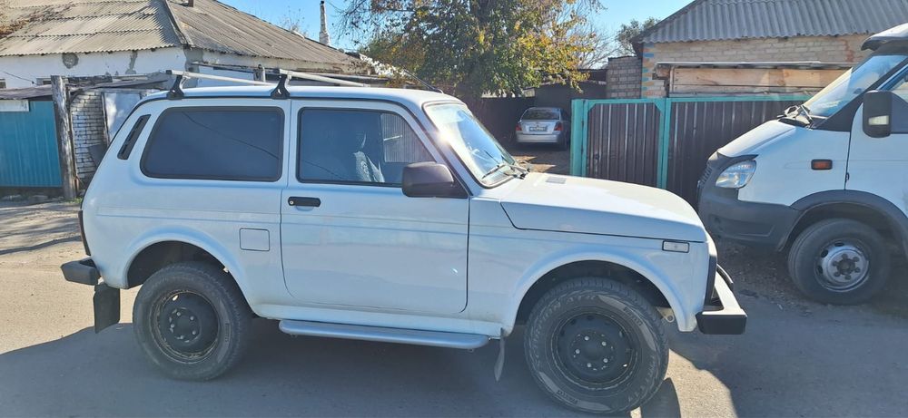 нива 2121 продам