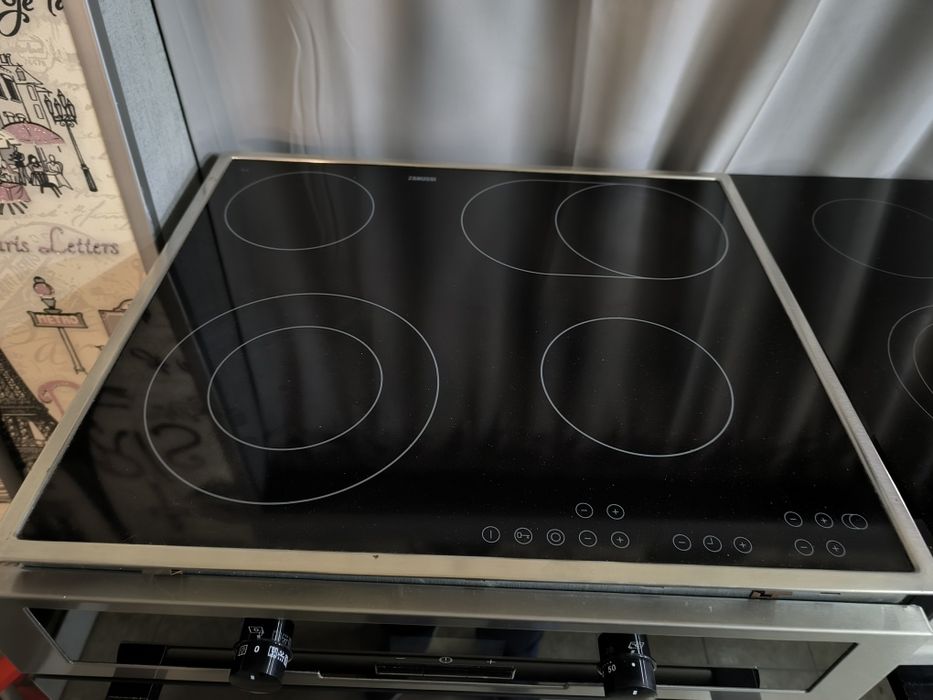 Керамичен плот Zanussi ZKT663LX