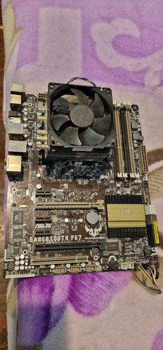 Продавам дънната платка Asus Sabertooth P67