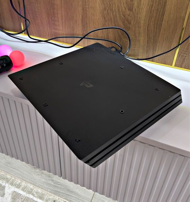 Плейстеишен 4 PRO,VR очки,4 диск,2 муве