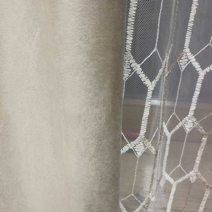 Продам шторы и тюль новые