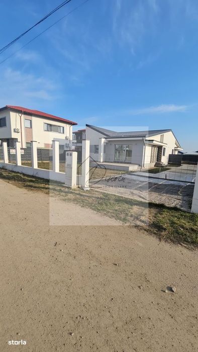 Case de vanzare Tunari