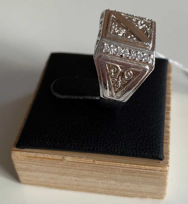 Мъжки сребърен пръстен с фианити – проба 925 – 6,10 гр – НОВ