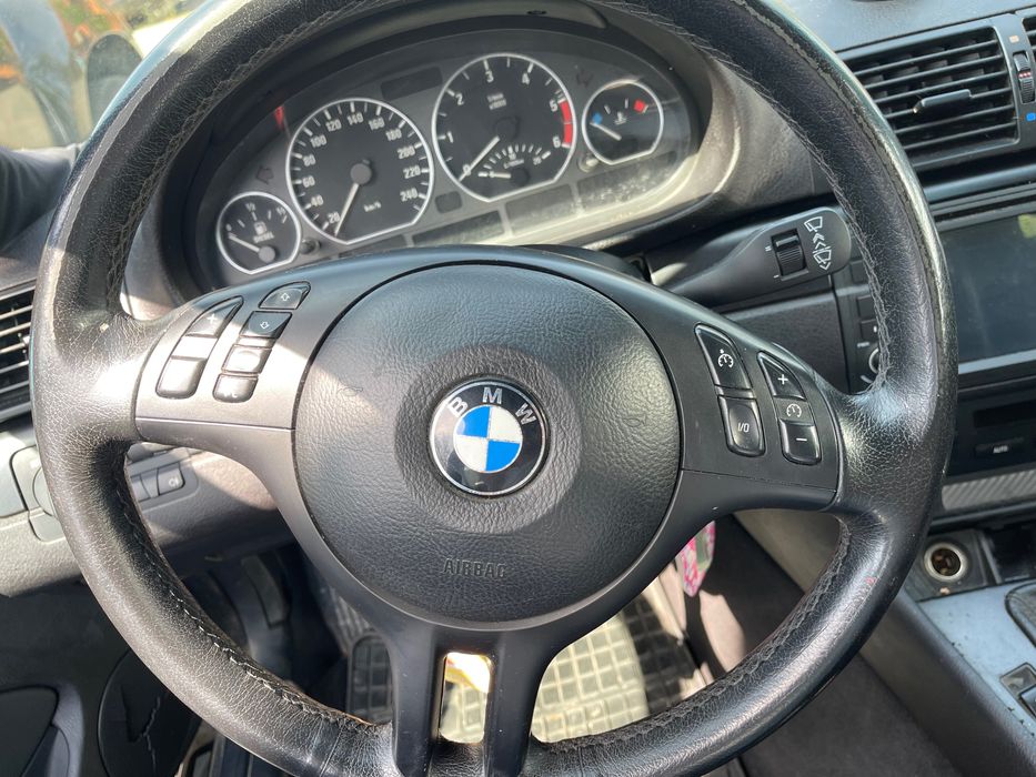 BMW seria 3/ motor 2l turbodiesel cu 150 CP/ navi/ interior din piele/ comenzi pe volan/ climatronic/ cutie de viteze manuala/ inmatriculat in Romania