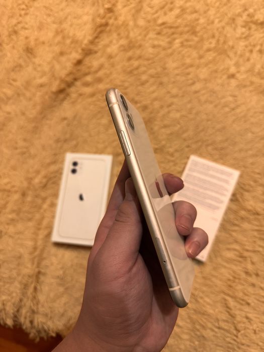 iPhone 11 128GB. 77% EAC. В отличном состоянии!