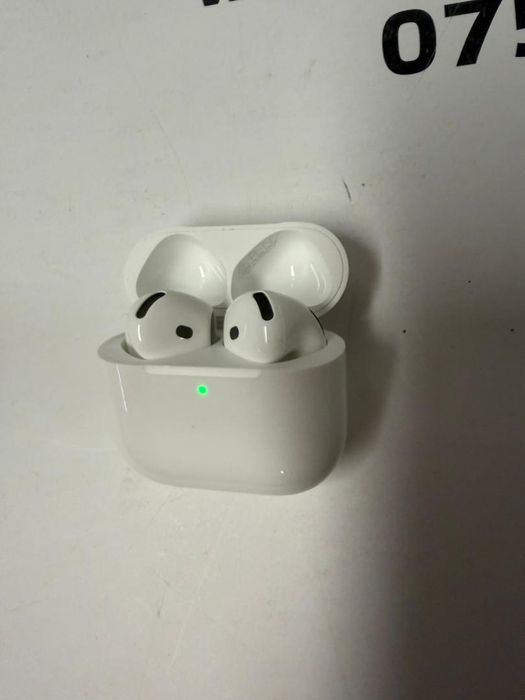 Casti Apple Airpods 4 -T-