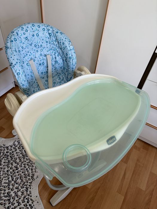 Продам стульчик для кориления chikko