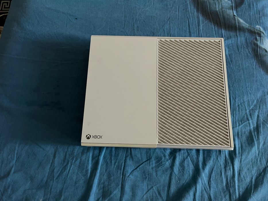 Продавам xbox one