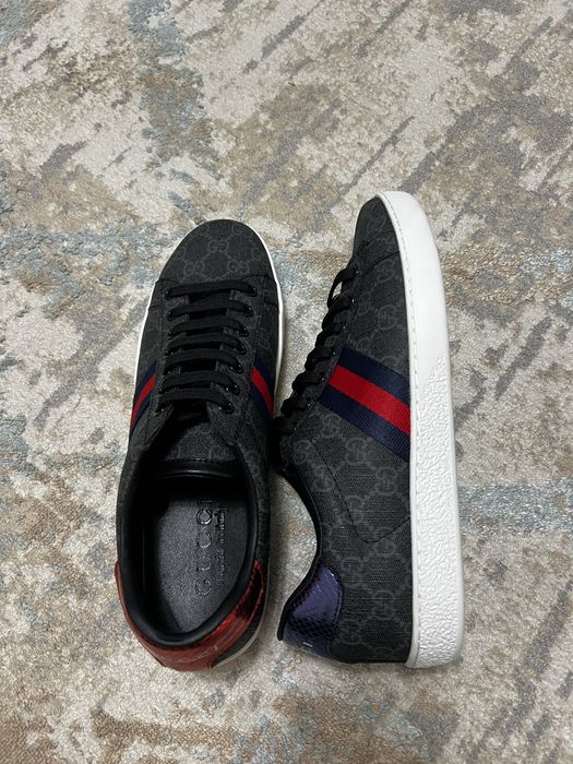 Продам кроссовки от Gucci