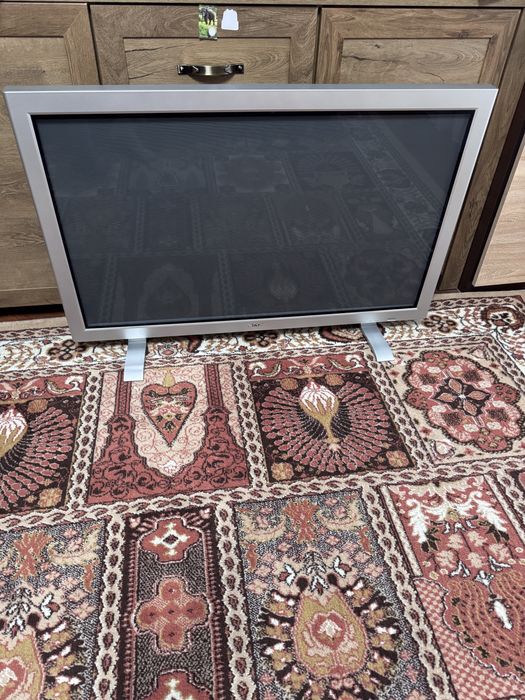 Televizor diagonala de 108 cm