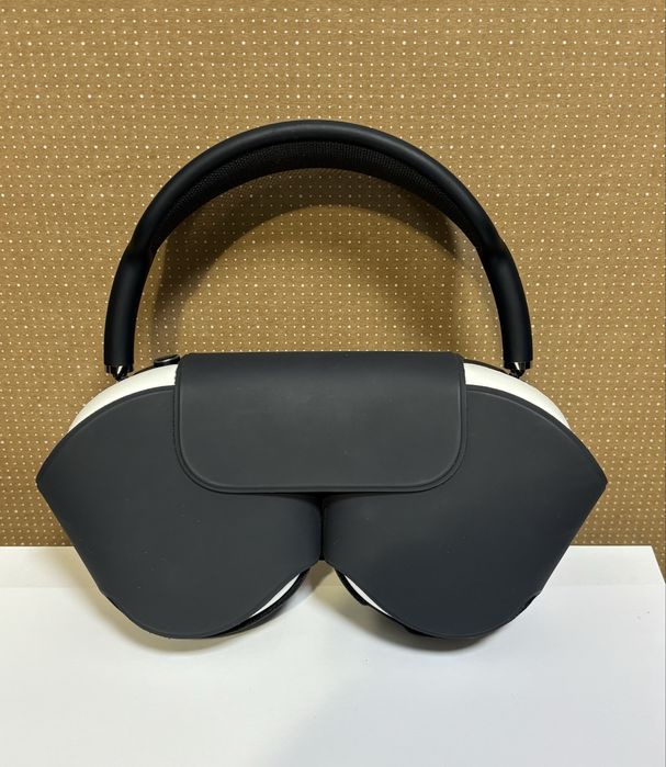 MDM vinde: Casti Airpods Max, Midnight.
