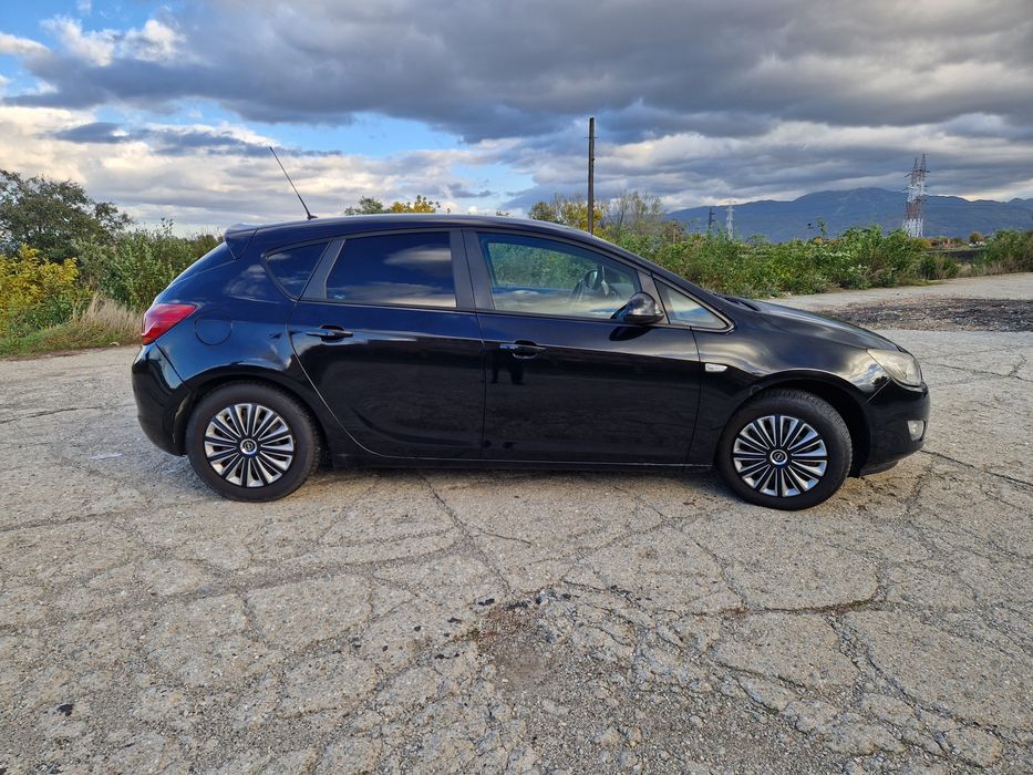 Opel astra J , 2011