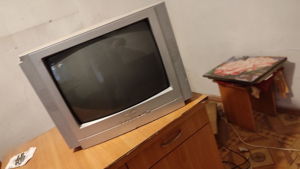 Телевизор. 2шт.рабочие