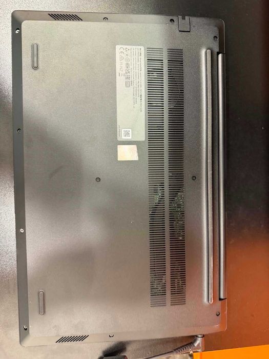 Hope Amanet P5-Laptop Lenovo V15 G4, Ryzen 5 7520U/ 8 RAM/ 256 SSD
