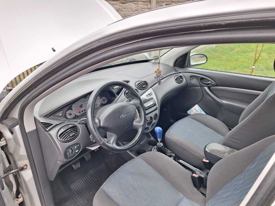 FORD Focus 2002 — imagine 4