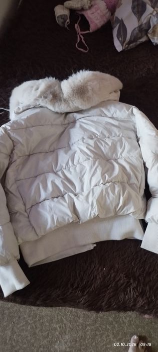 Продам женские куртки