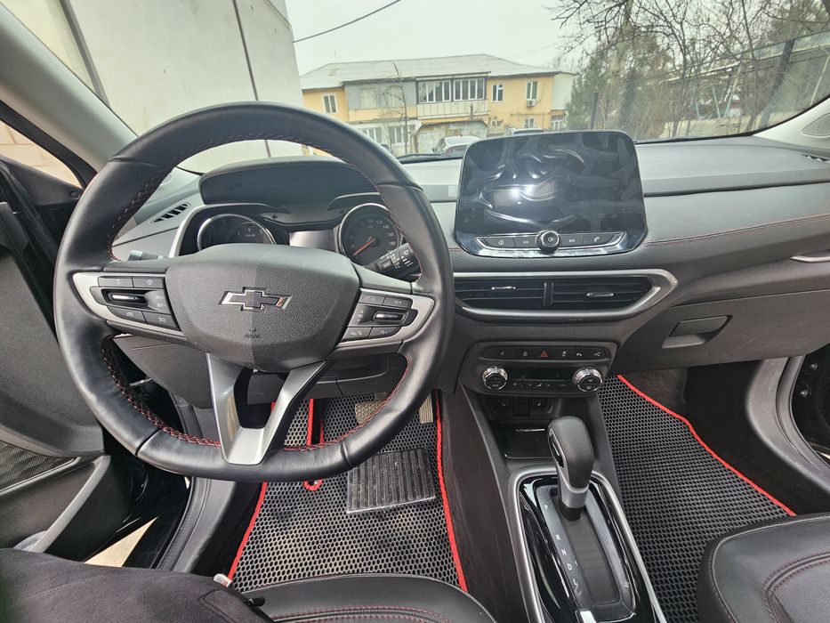 Tracker redline 2025