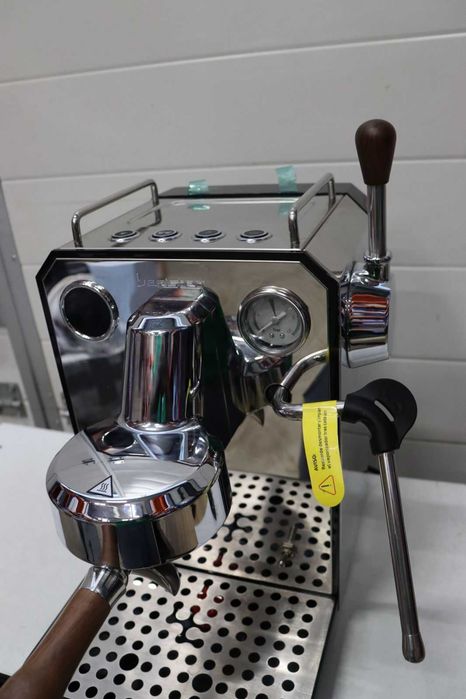 Cecotec Barista Baristeo Intima Еспресо машина Професионална машина за еспресо Barista, система за предварително запарване, помпа 15 бара, 1.7 л