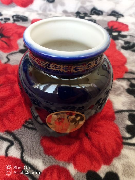 Ваза ,, Москва " позолота ЛФЗ