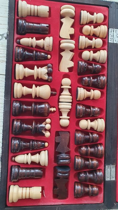 Продам шахматы деревянные