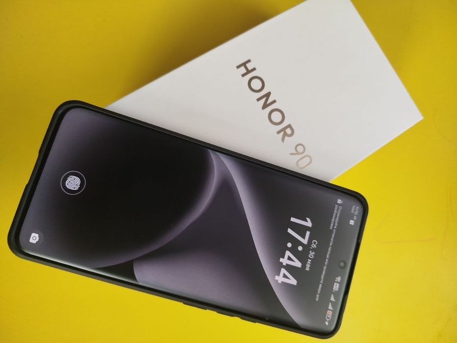 Обмен Honor 90 8/256gb