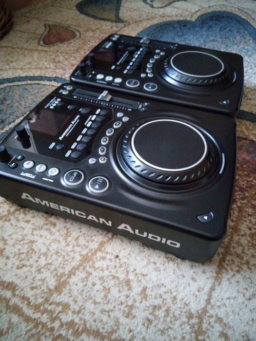 Vând/schimb 2 cd playere pentru dj