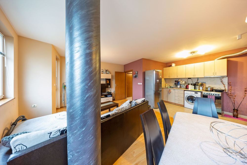 Продава се Тристаен апартамент в Плевен, Широк център - 100 кв.м за 842 €/кв.м - Снимка #3