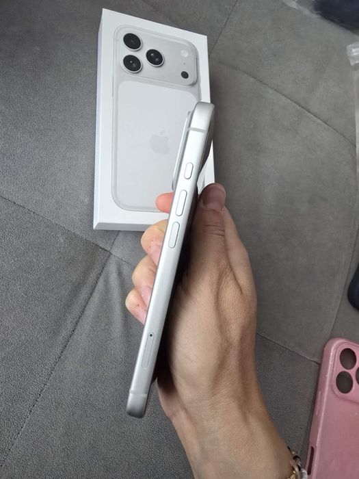 Iphone 17 pro неразличим от нов