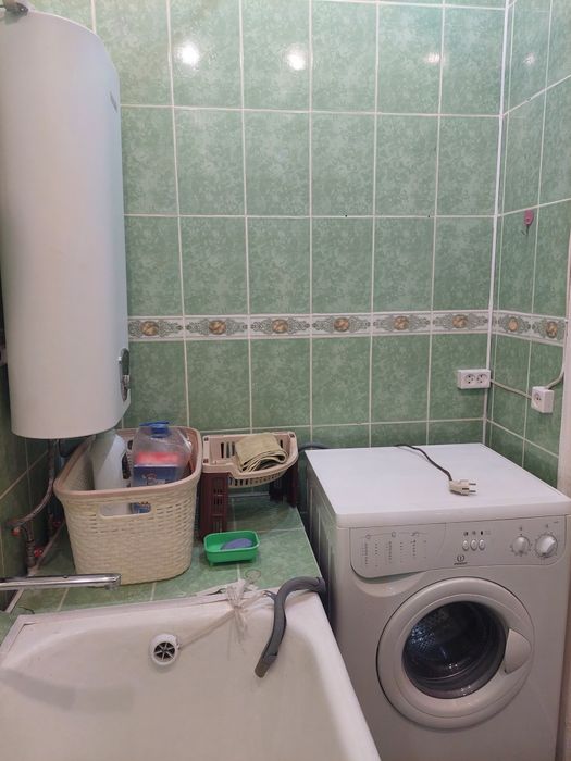 Продам двух комнатную квартиру