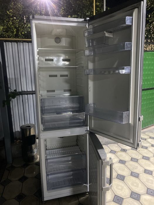 Продам Холодильник  беко. Бу
