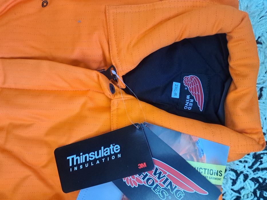 Продам зимний комбинезон с курткой Red Wings