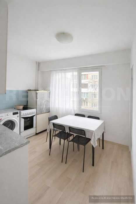 Двустаен апартамент в ж.к. Люлин 4