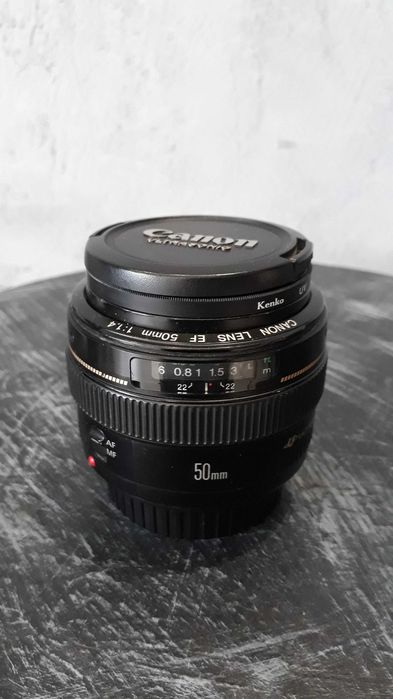светосильный объектив Canon 50 mm/1.4