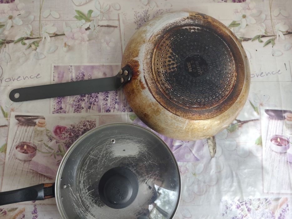 Две сковороды в хорошем состоянии