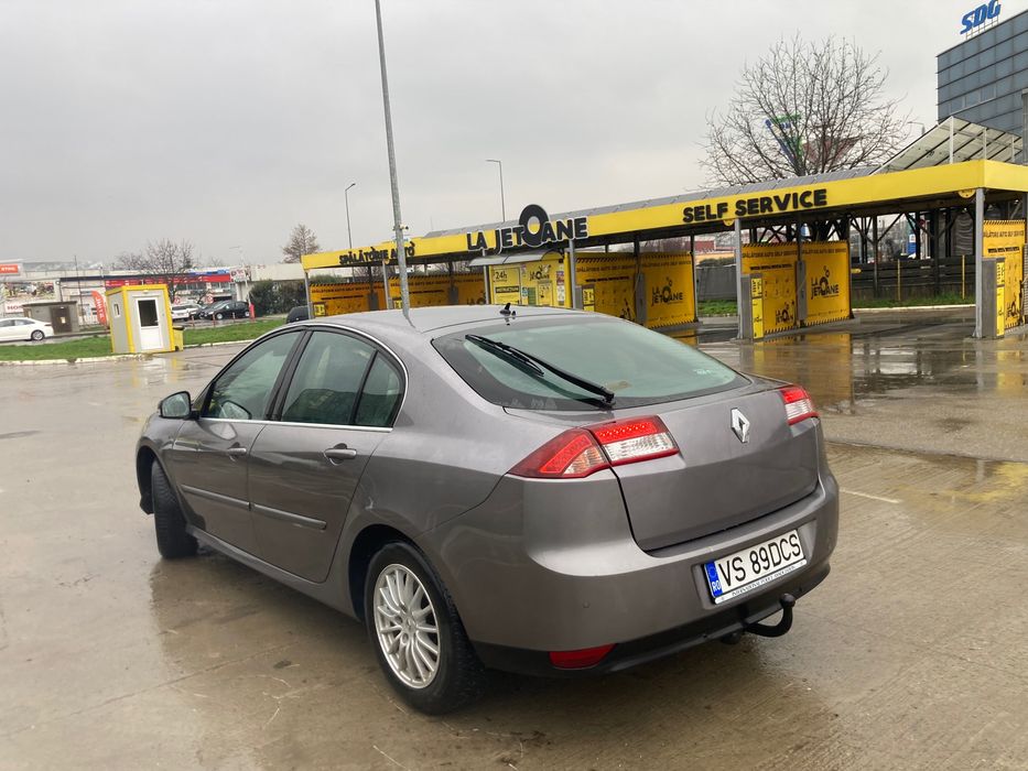 Vând Renault Laguna III