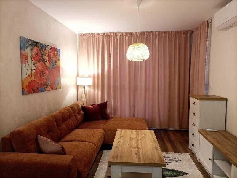 Дава се под наем Двустаен апартамент в Бургас, Център - 70 кв.м за 612 € - Снимка #8