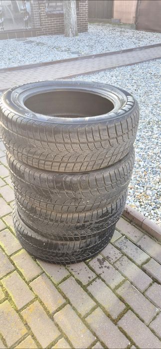 Vând anvelope iarna  205/55 R16