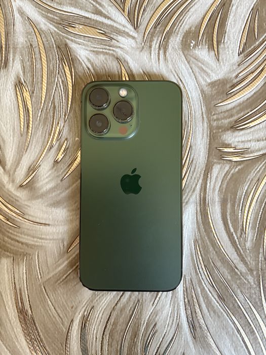 Iphone 13 pro green