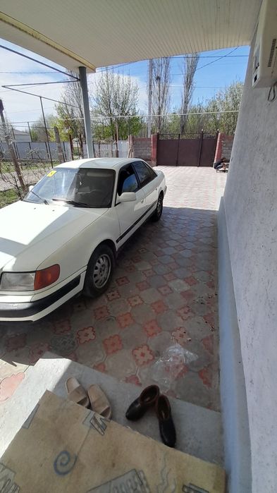 Продам ауди 1993