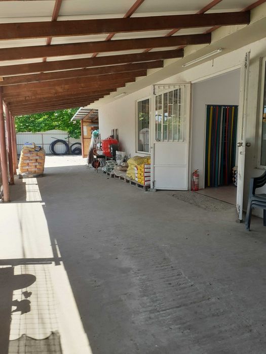 Casa/magazin Urleasca